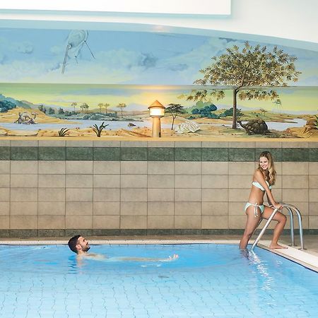 Holiday Club Apartman Hotel Heviz Bagian luar foto