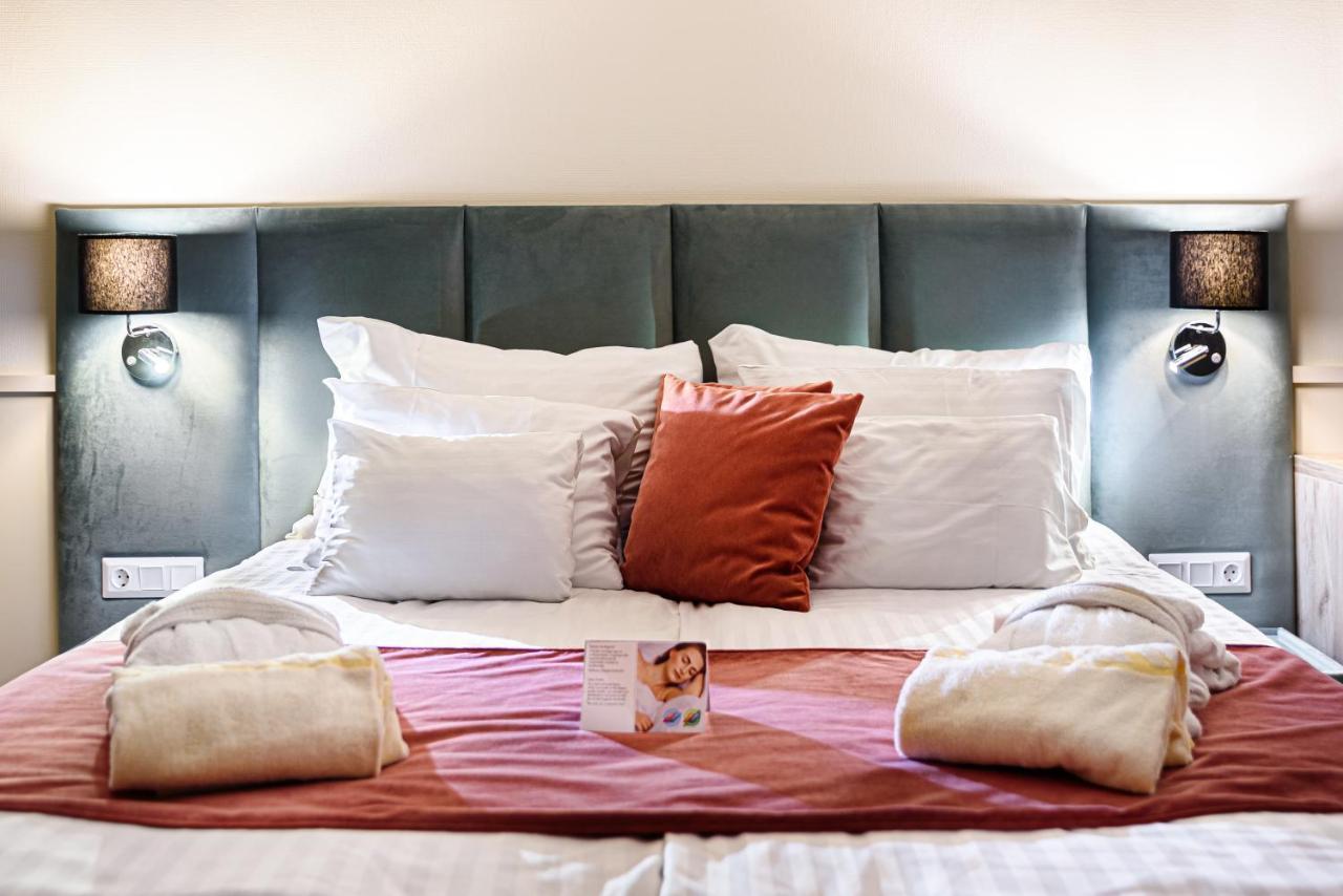 Holiday Club Apartman Hotel Heviz Bagian luar foto