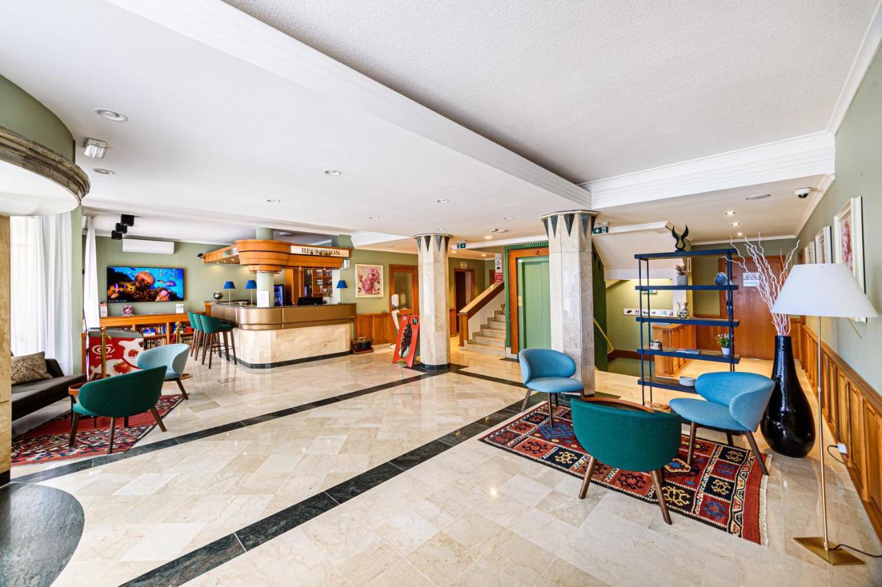 Holiday Club Apartman Hotel Heviz Bagian luar foto