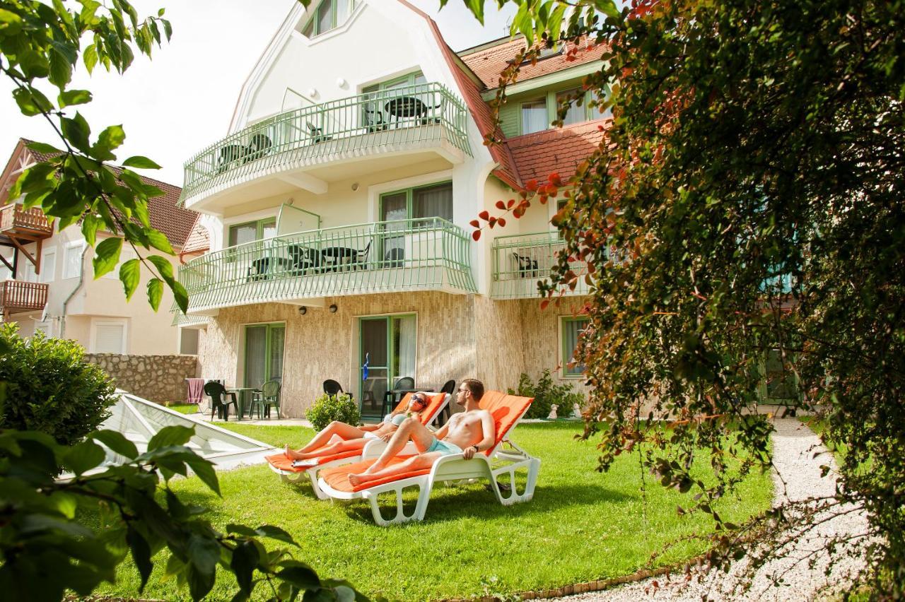 Holiday Club Apartman Hotel Heviz Bagian luar foto