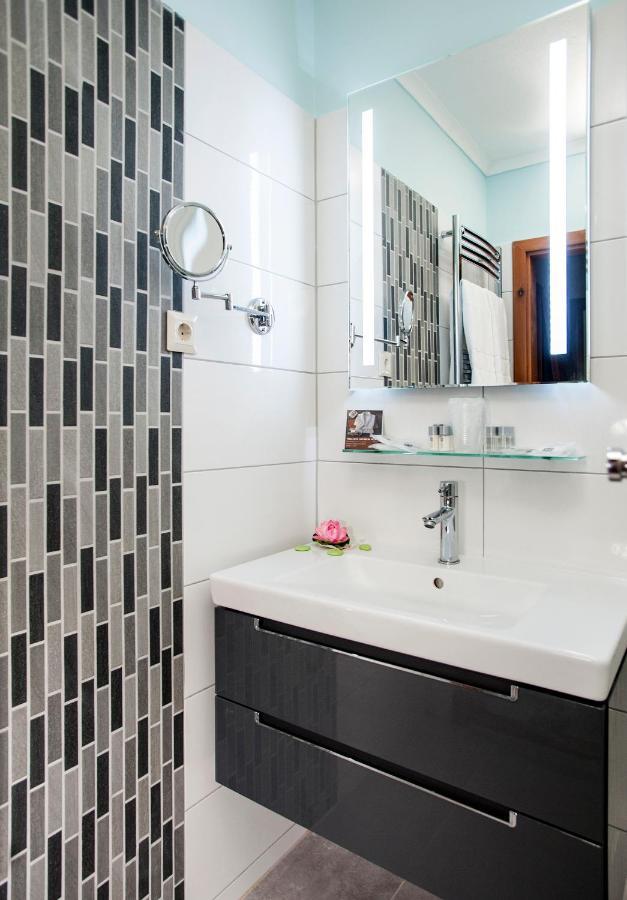 Holiday Club Apartman Hotel Heviz Bagian luar foto