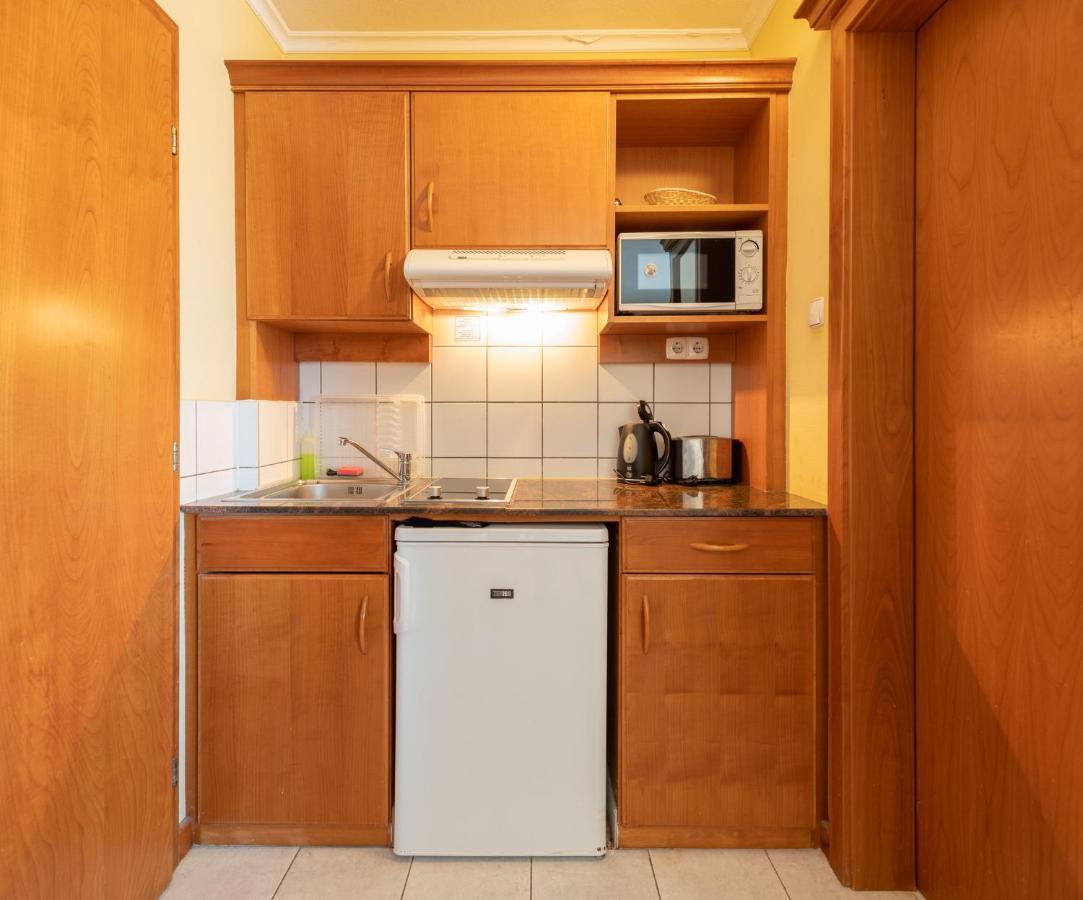Holiday Club Apartman Hotel Heviz Bagian luar foto