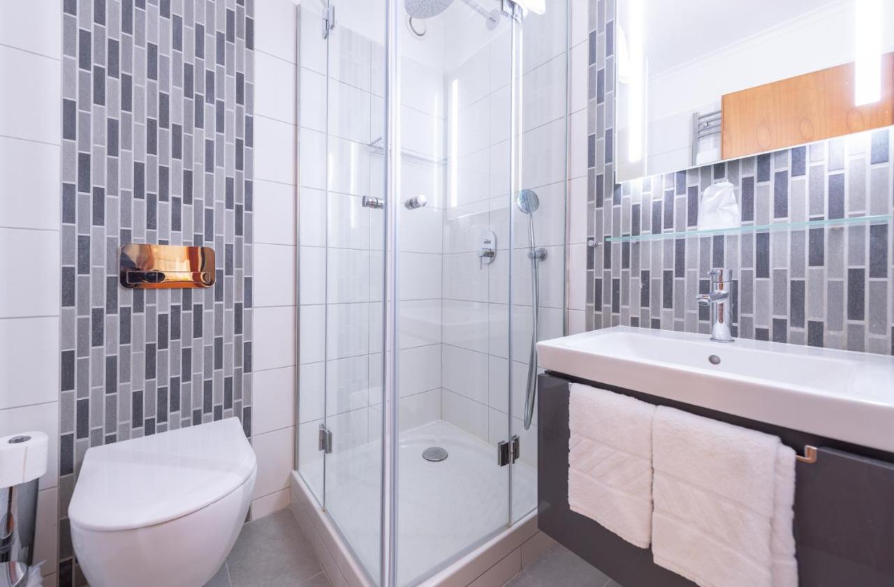 Holiday Club Apartman Hotel Heviz Bagian luar foto